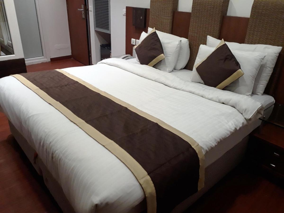 Airport Hotel Golden Bliss Near Delhi Airport New Delhi Exterior foto