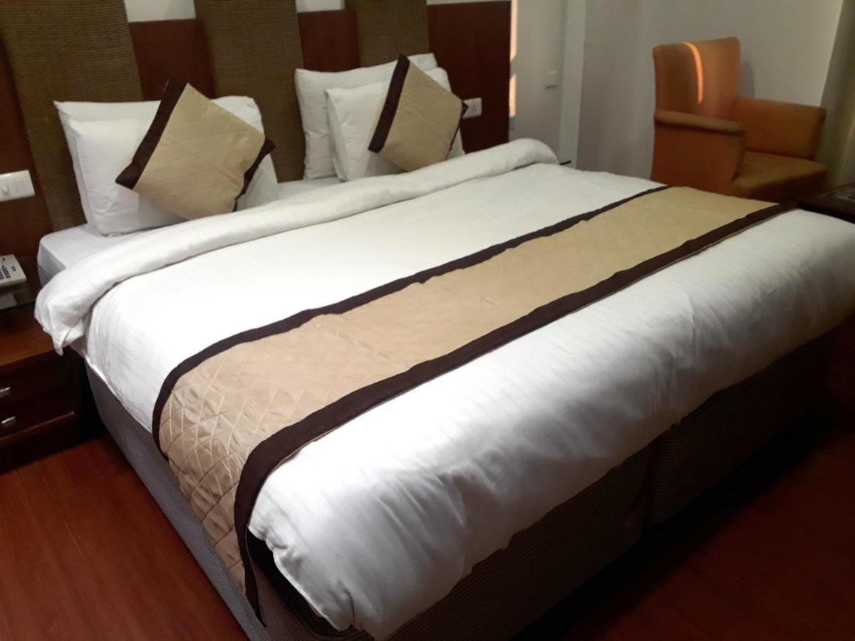 Airport Hotel Golden Bliss Near Delhi Airport New Delhi Exterior foto