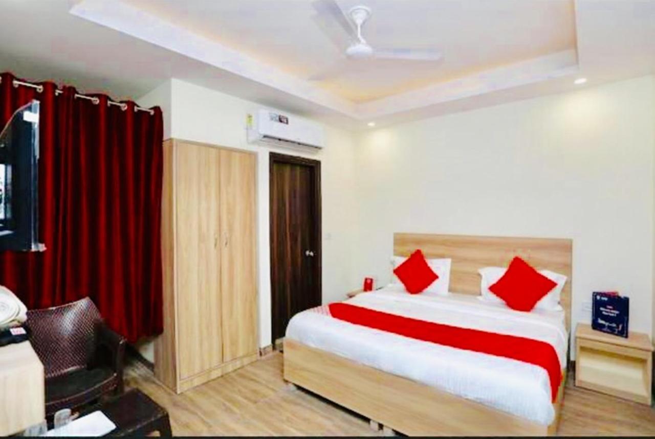 Airport Hotel Golden Bliss Near Delhi Airport New Delhi Exterior foto