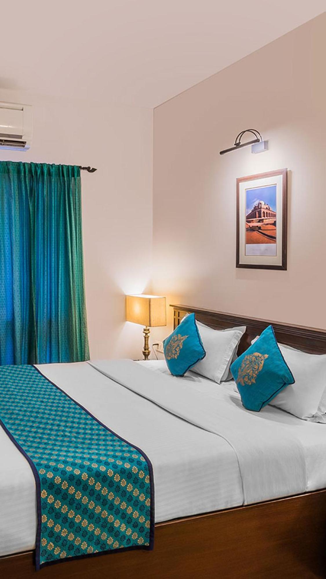 Airport Hotel Golden Bliss Near Delhi Airport New Delhi Exterior foto