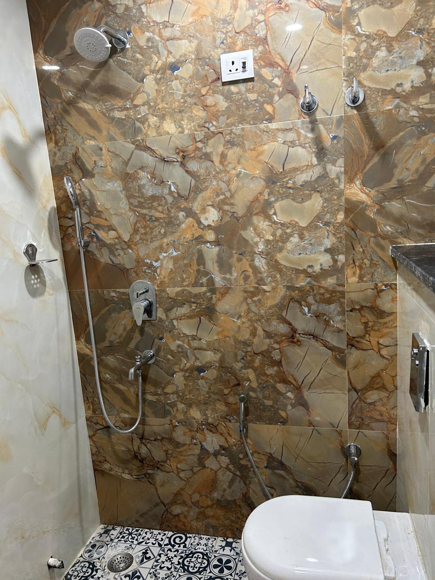 Airport Hotel Golden Bliss Near Delhi Airport New Delhi Exterior foto