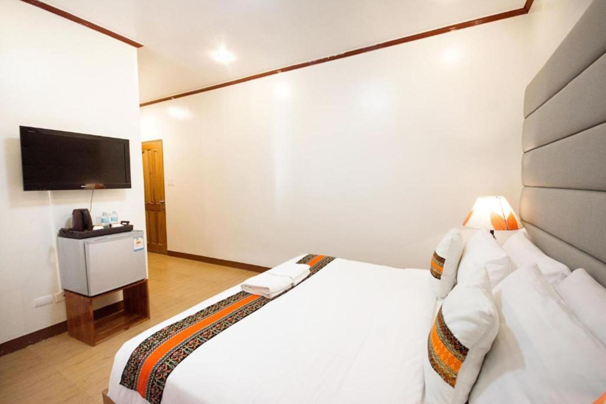 Airport Hotel Golden Bliss Near Delhi Airport New Delhi Exterior foto