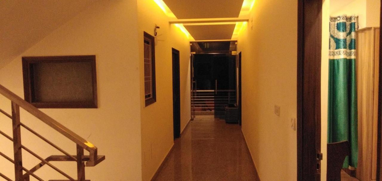 Airport Hotel Golden Bliss Near Delhi Airport New Delhi Exterior foto